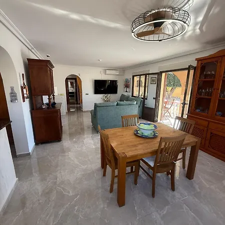 Torrevieja Villa *